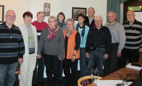 Ein starkes Team: (v.l.n.r.) Uwe Kster (Laatzen), Rena Pohl (Hannover), Wolfgang Sander (Hannover), Ingrid Kster (Laatzen), Petra Paare (Hannover), Heidi Stempor (Letter) Uta Brunlich (Letter), Fritz Brggemann (stellv. Bezirksvors., Hannover), Hans-Joachim Manthey (Bezirksvorsitzender), Heinrich Vogt (Hannover) und Horst Kaauer (Letter).)  Horst Kaauer