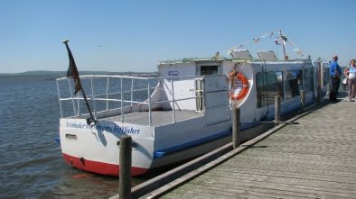 Boot fr die berfahrt zur Festungsinsel Wilhelmstein